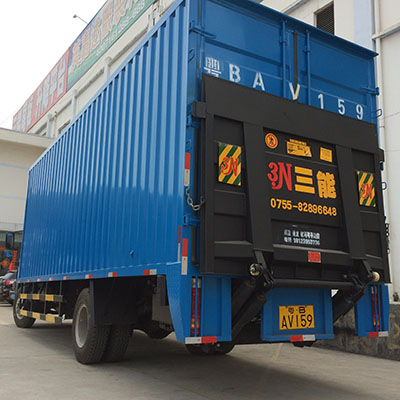 貨車尾板升降平臺，提升運(yùn)輸效率的關(guān)鍵利器